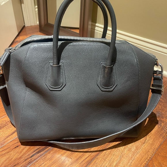 Givenchy Medium Antigonia in Gray - Picture 2 of 11
